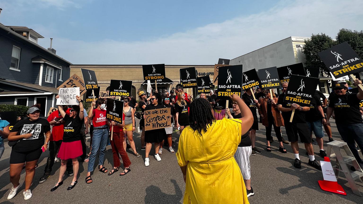 Nashville Actors Are on Strike Too